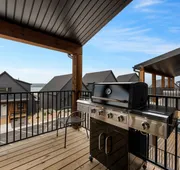 Cedar Shores 7 Bedroom Home by RedAwning hotel detail image 5