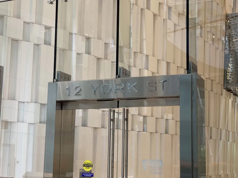 12 York by CN tower hotel detail image 6