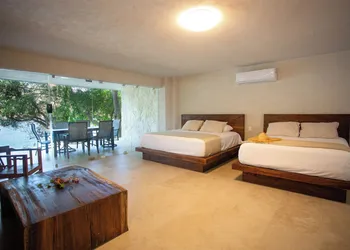 Corrales Bay Resort hotel thumbnail 5
