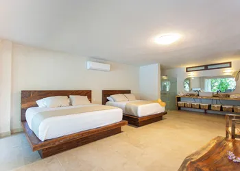 Corrales Bay Resort hotel thumbnail 6