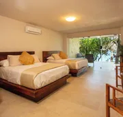 Corrales Bay Resort hotel detail image 7