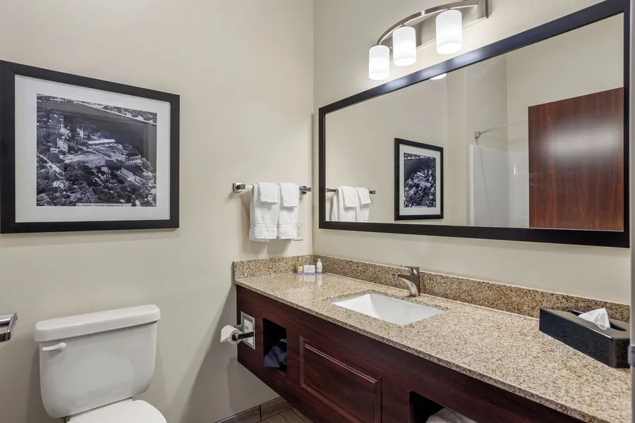 Cobblestone Hotel & Suites - Waukesha hotel detail image 6