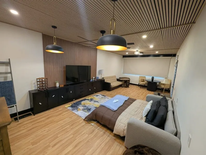 Beamsville Rustic Modern Suites hotel detail image 6