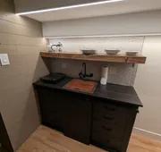 Beamsville Rustic Modern Suites hotel detail image 7