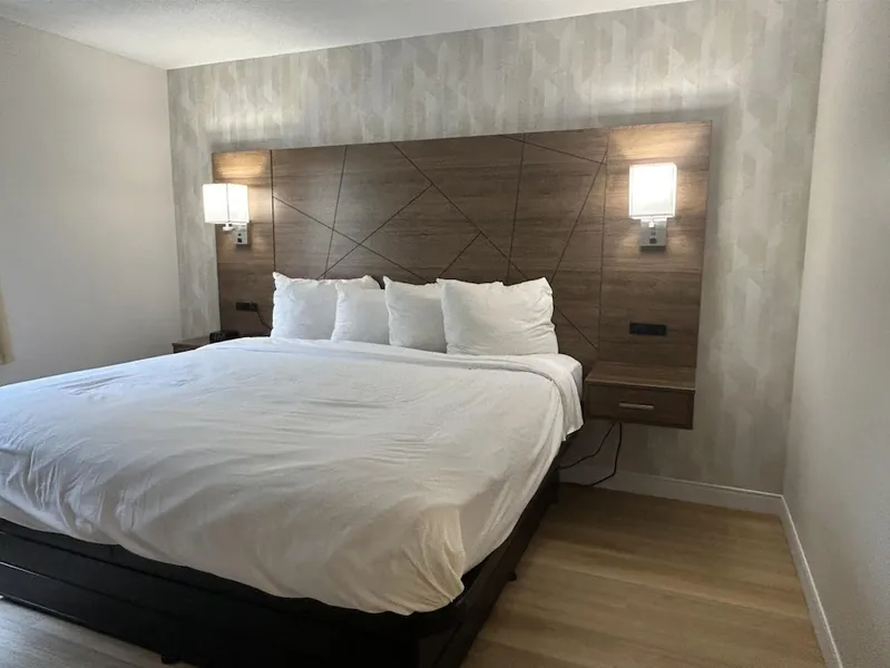 Baldwin Inn & Suites, SureStay Collection by Best Western hotel detail image 6
