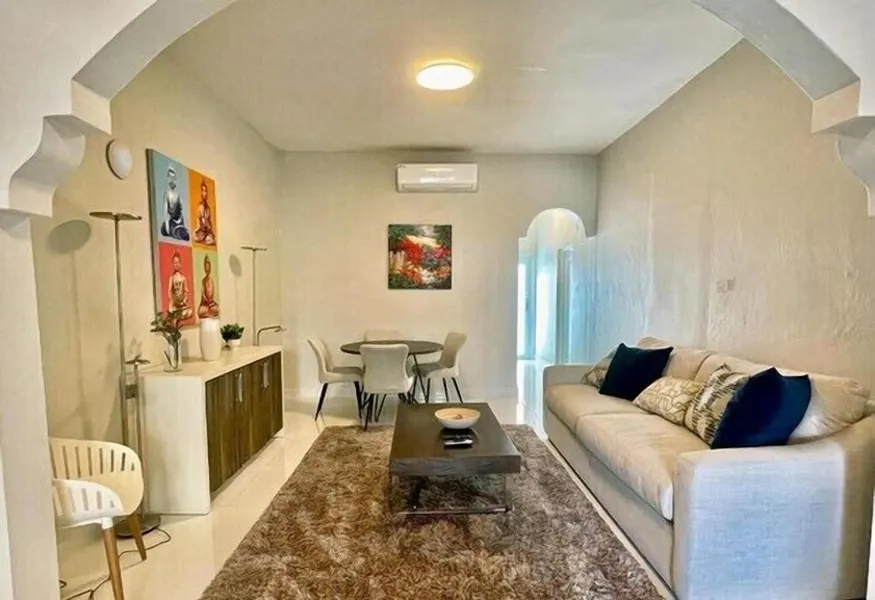 Stunning 3-Bedroom Beachside Apartment hotel detail image 6