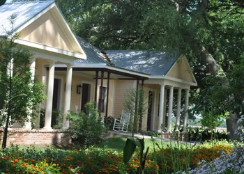 Houmas House Plantation and Gardens hotel thumbnail 8