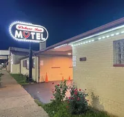 Deluxe Inn Motel hotel detail image 3