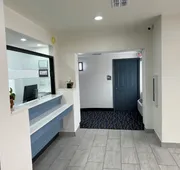 Lakeside Inn & Suites hotel detail image 5