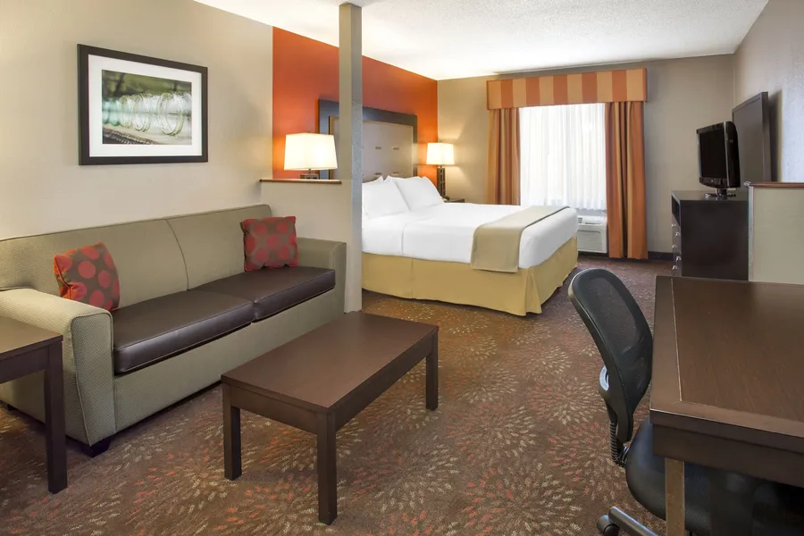 Muncie Place Hotel & Suites hotel detail image 6