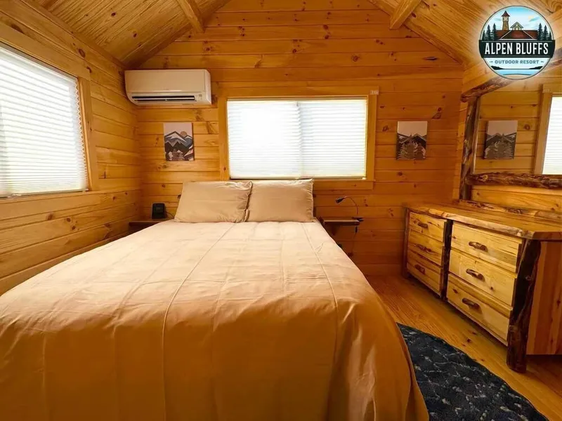 Alpen Bluffs Outdoor Resort hotel detail image 6