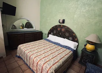 Meson Acueducto hotel thumbnail 6