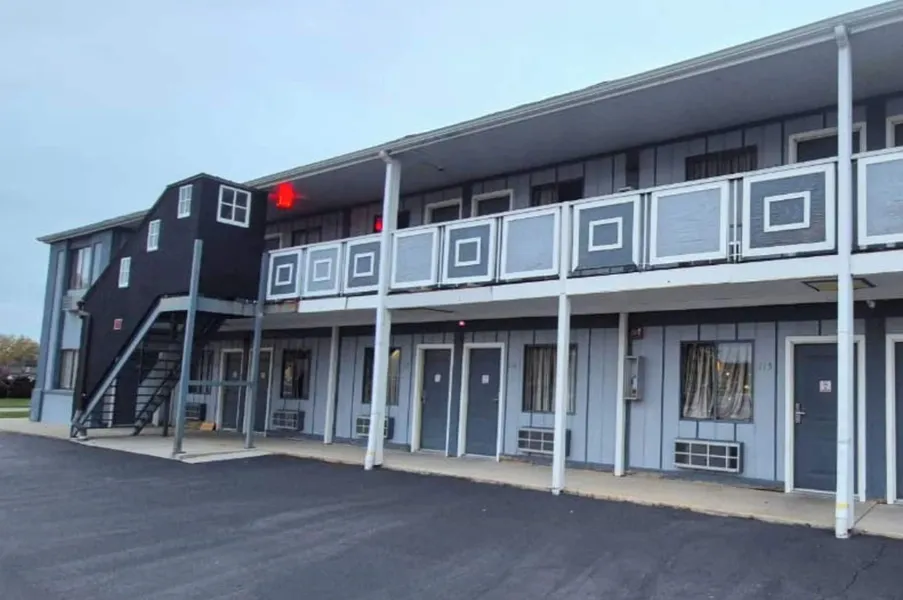 Economy Inn Merrillville By Townhouse I 65 hotel detail image 2