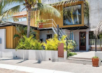 ALMA Surf Lodge hotel thumbnail 3