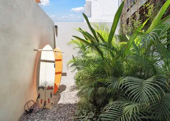 ALMA Surf Lodge hotel thumbnail 4
