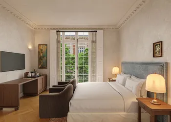 El Cortes hotel thumbnail 3