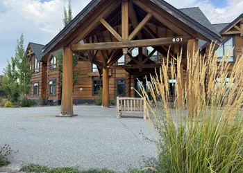 Lodge and Lantern hotel thumbnail 2