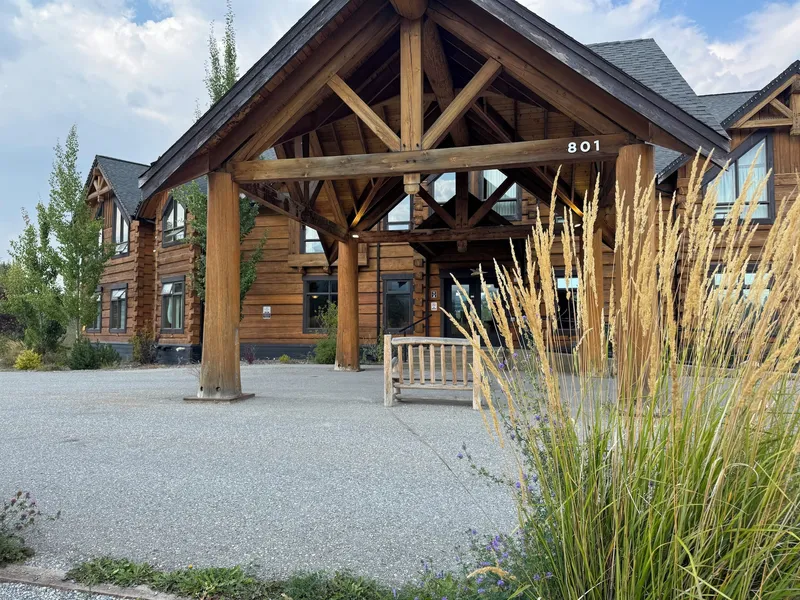 Lodge and Lantern hotel detail image 2