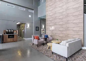 Candlewood Suites London South by IHG hotel thumbnail 3
