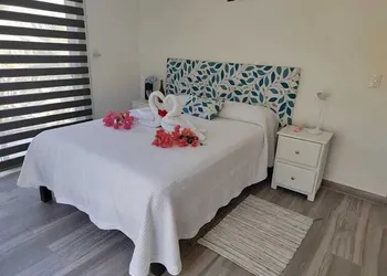 Puerta del Cielo hotel thumbnail 6