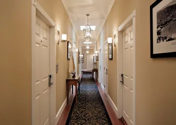 Snug Harbor Inn hotel thumbnail 4