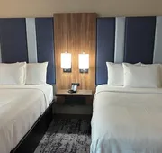 La Quinta Inn & Suites by Wyndham Athens I-65 hotel detail image 3