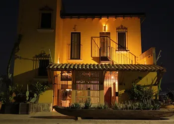 El Diablo y La Luna B&B hotel thumbnail 5