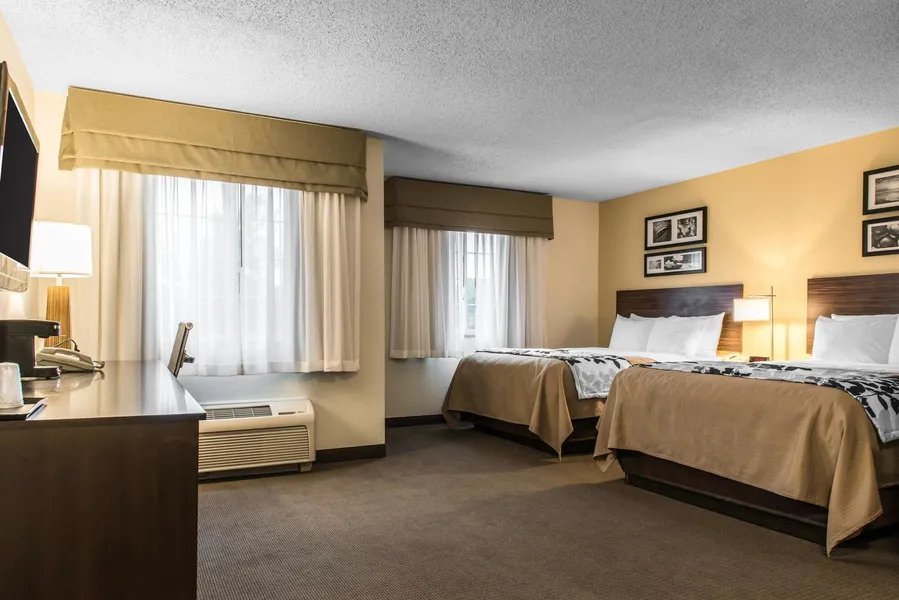 Sleep Inn & Suites Pittsburgh Airport hotel detail image 6