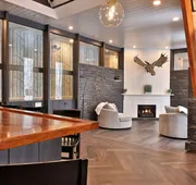 The Birch Ridge: American Classic Room #7 - King Suite In Killington. Hot Tub. 1 Bedroom Home hotel detail image 5