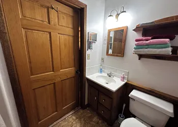 Three Bear Lodge hotel thumbnail 7