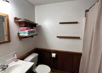 Three Bear Lodge hotel thumbnail 8