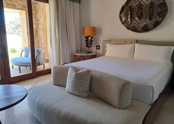 Exquisite Escape hotel thumbnail 3