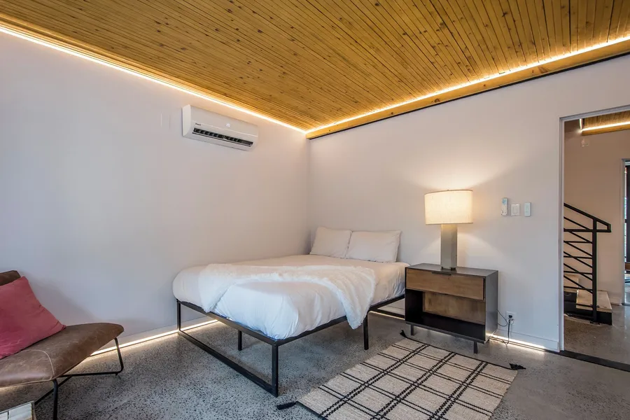 The Halifax Rooftop Home (Furnished) hotel detail image 6
