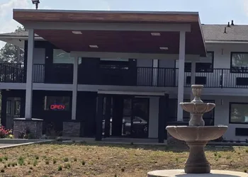 Quality Inn & Suites East Point - Atlanta Area hotel thumbnail 2