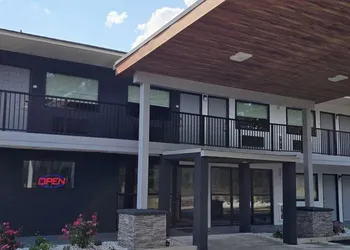 Quality Inn & Suites East Point - Atlanta Area hotel thumbnail 4