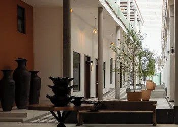 Aura Hotel hotel thumbnail 3