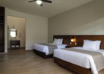 Aura Hotel hotel thumbnail 4