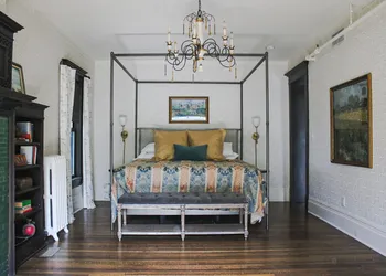 New Victorian Mansion Bed & Breakfast hotel thumbnail 4