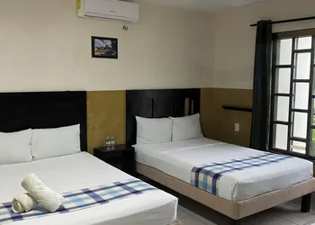 Luna Studios 23 hotel thumbnail 5