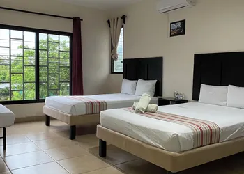Luna Studios 23 hotel thumbnail 7