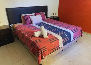 Luna Studios 23 hotel thumbnail 8