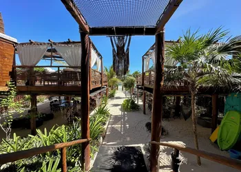Casa Hayhu Beach hotel thumbnail 3
