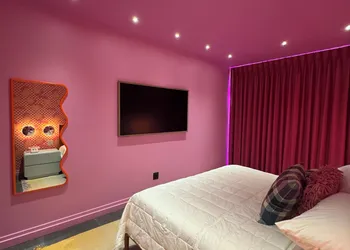 Hotel Hilo - Room 102 hotel thumbnail 6