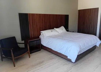Hotel Montes Suites hotel thumbnail 4