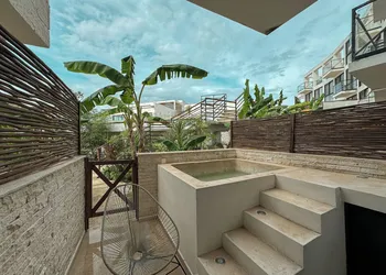 Twt Condos hotel thumbnail 3