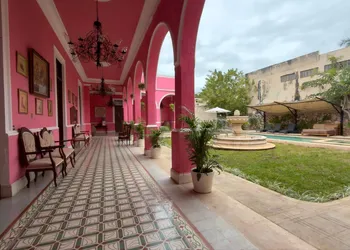 La Casa Rosa Imperial hotel thumbnail 3