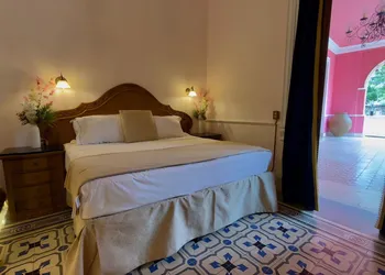 La Casa Rosa Imperial hotel thumbnail 6