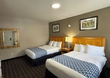 Rodeway Inn hotel thumbnail 3