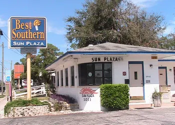 Best Southern Sun Plaza Motel hotel thumbnail 3
