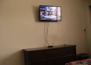 Best Southern Sun Plaza Motel hotel thumbnail 4